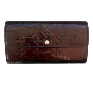 Louis Vuitton Emilie patent leather wallet